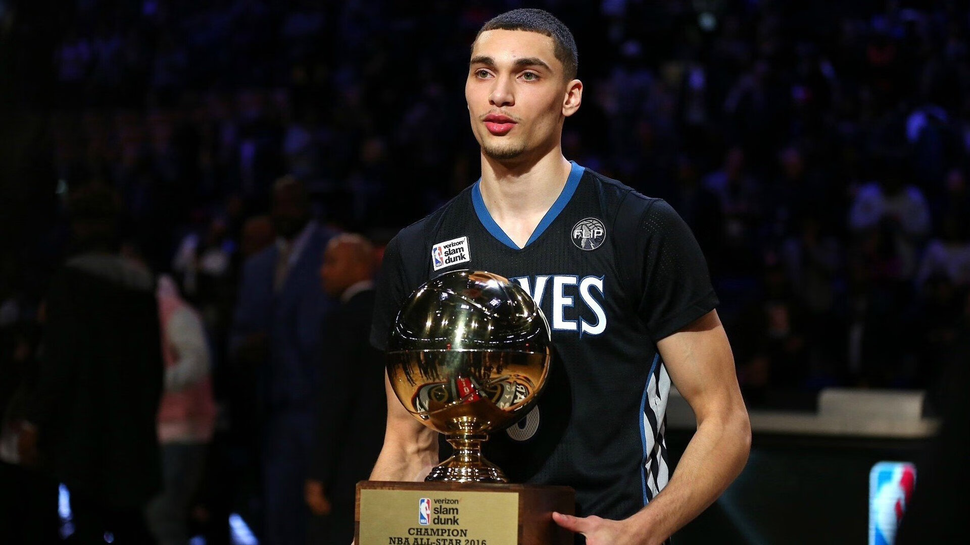 欧冠半决赛焦点战,雄鹿带走魔术,一场跨越时空的胜利隐喻